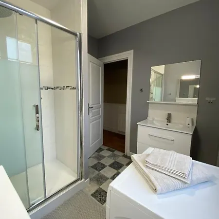Chic, 3 Chambres, Hyper Centre-ville, Parking Payant * Αμιάν